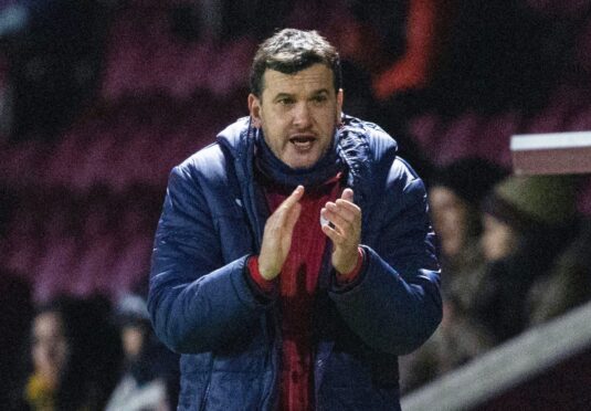 Raith manager Ian Murray has his side five points clear of Dundee United. Image: SNS.