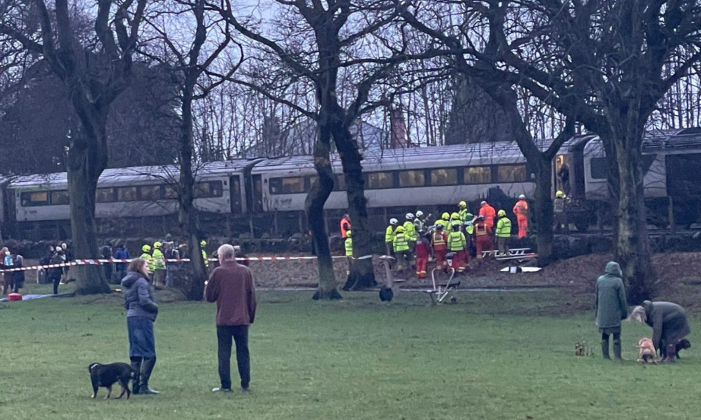 tree crashes on to train at Broughty Ferry