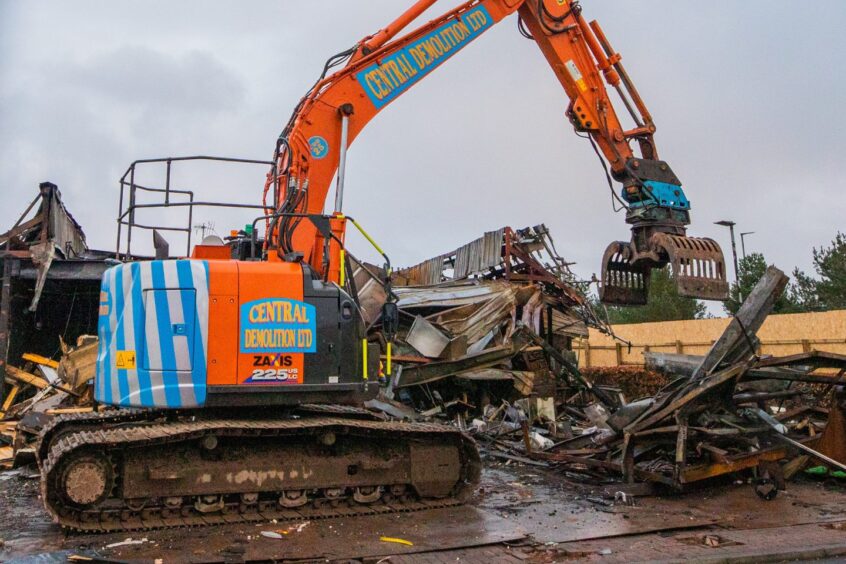 Demolition of Monifieth McDonald's after it was destroyed by fire.