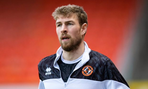 David Wotherspoon warming up with Dundee United