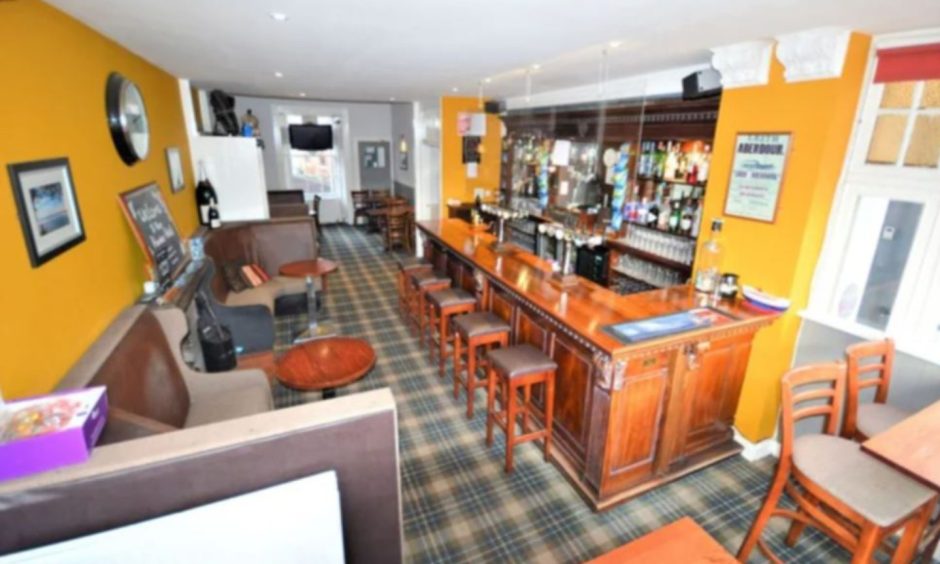 Bar in Aberdour Hotel.