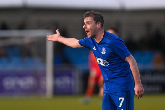 Paul McGowan in action for Cove Rangers. Image: Darrell Benns/DCT
