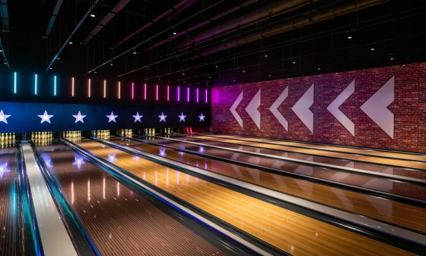 Jobs advertised for Hollywood Bowl Dundee