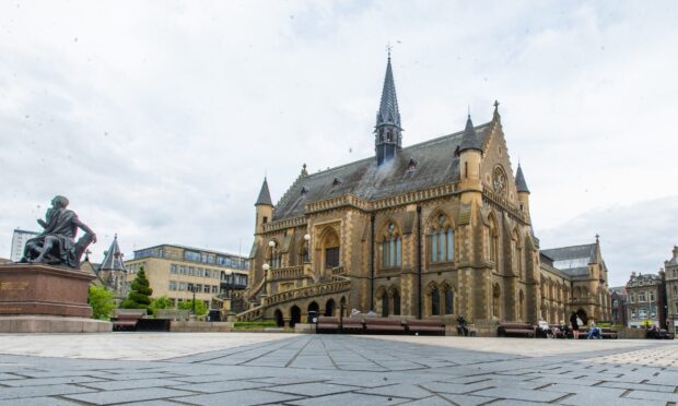 Courier News - Dundee - Emma Crichton story - CR0021750 - cultural buildings in Dundee out of use for a story about work being done to revive culture in the city post-covid. Picture shows; The McManus Museum, Albert Square, Dundee, 09th June 2020, Kim Cessford / DCT Media.