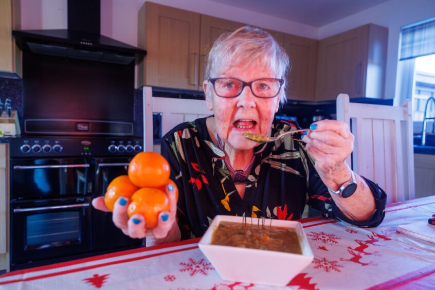 Dundee gran Teresa ate homemade soup and oranges to help her lose weight. 