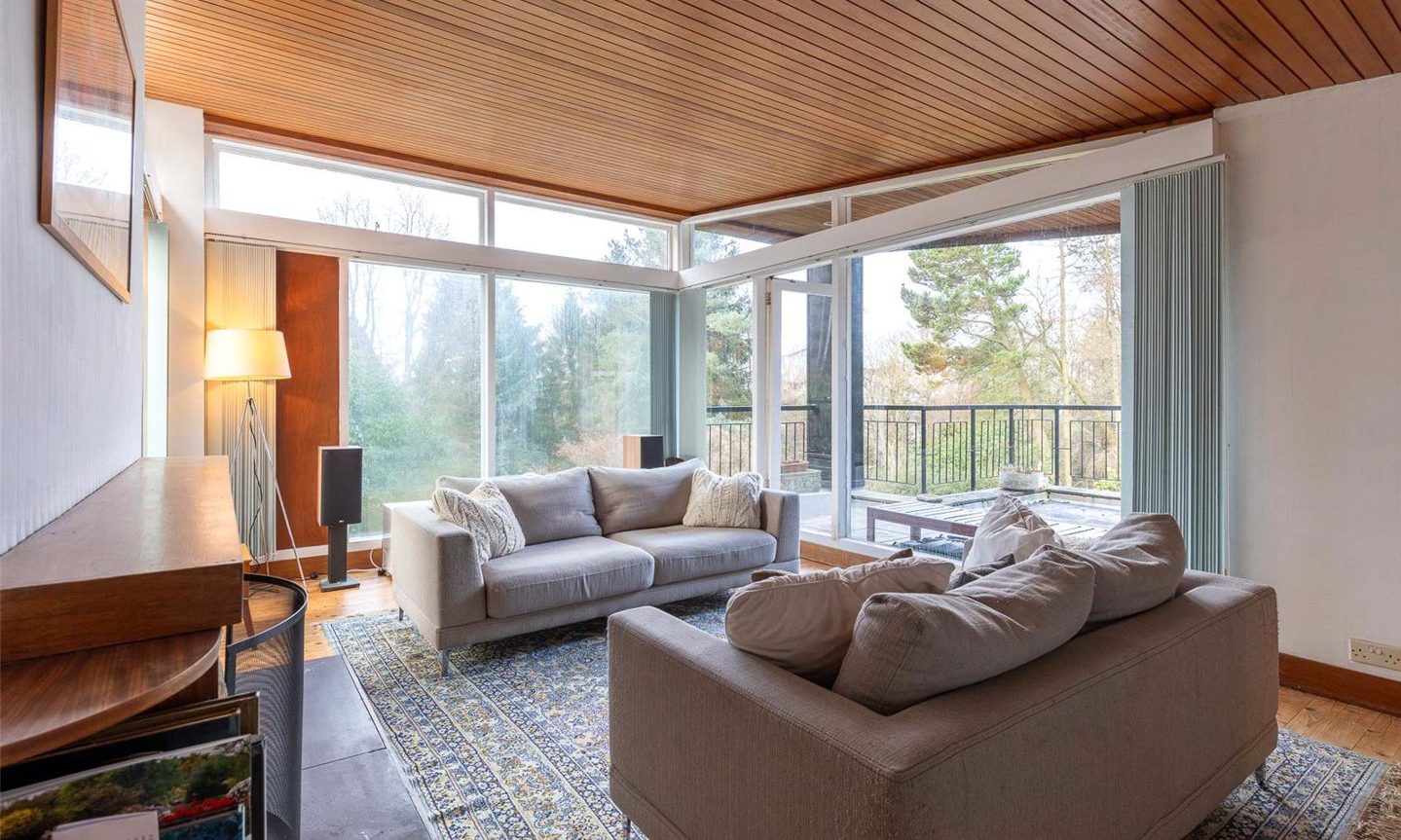 Fivebedroom villa nestled in the Carse of Gowrie woodland for sale