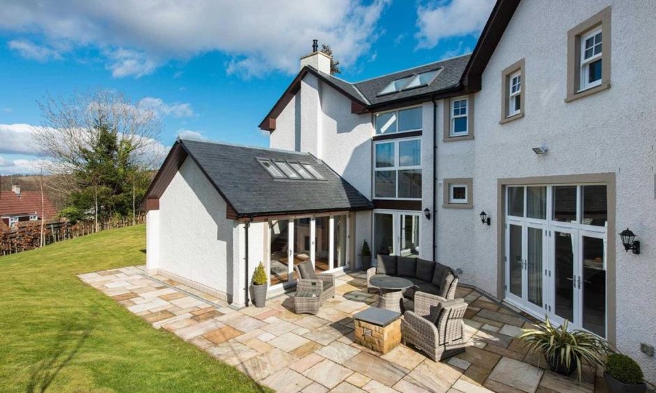 Patio area at Loggie House in Bridge of Allan.