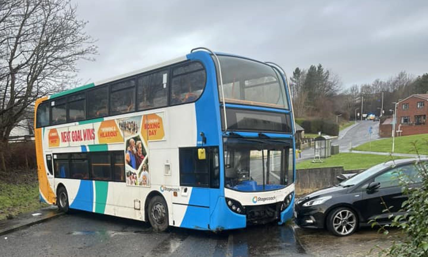 School bus crashes in Kirkcaldy's Chapel Road.