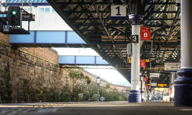 Platform one at Dundee railway station, where southbound LNER trains depart. Image: Mhairi Edwards/DC Thomson