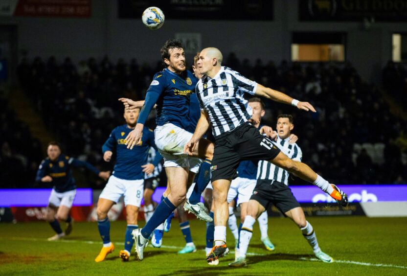 Gogic goes close for St Mirren. Image: SNS