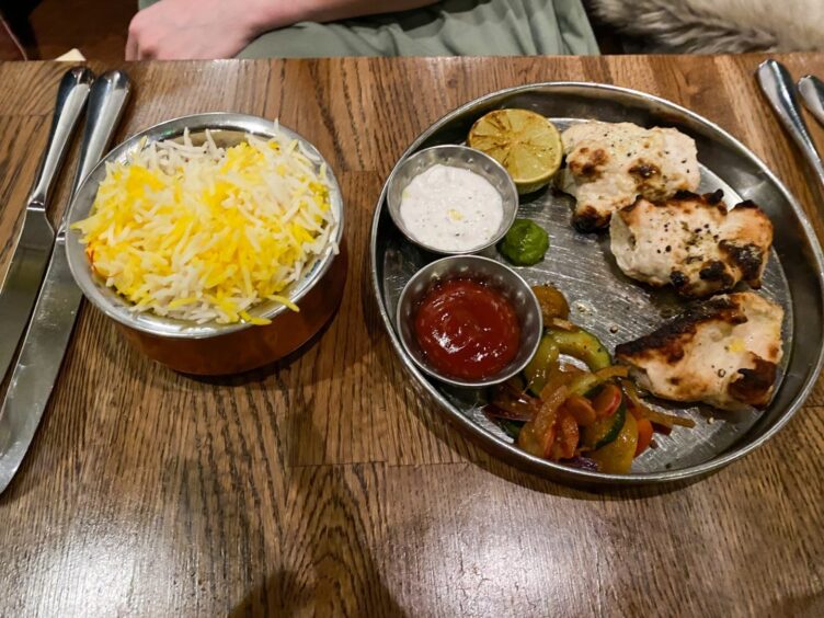 Black pepper chicken tikka with dips and cheese