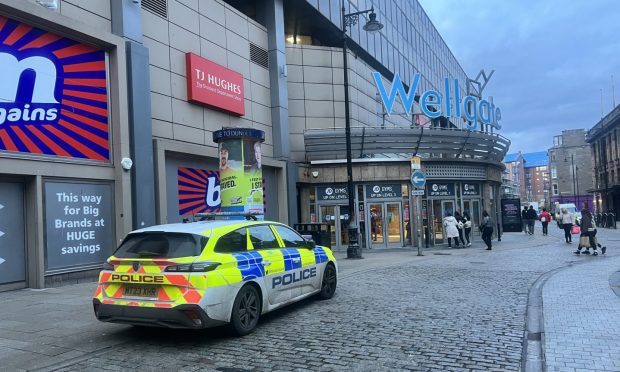 Police were called to Dundee city centre on Friday evening. Image: Ellidh Aitken/DC Thomson