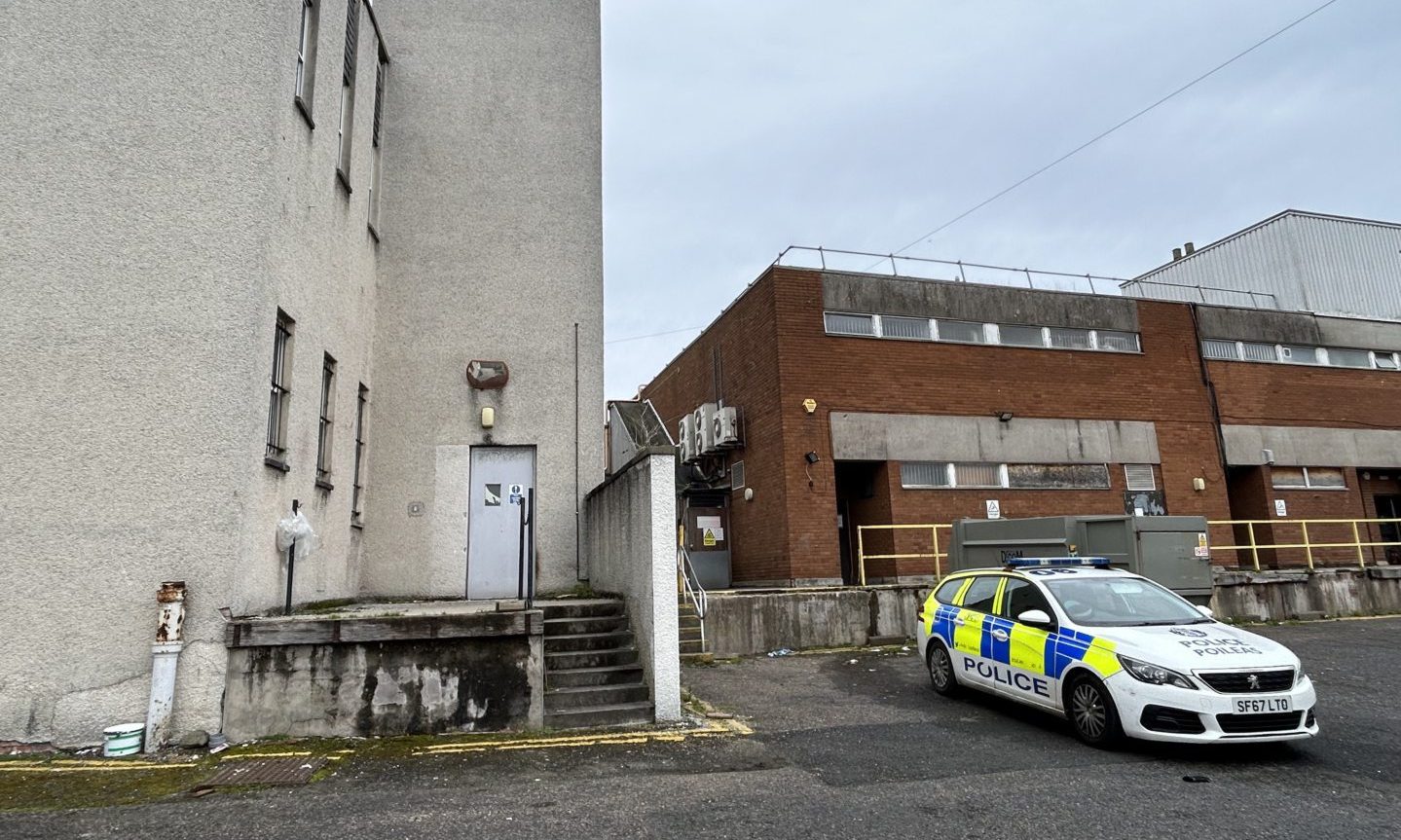 Two drug arrests in Kirkcaldy after police probe old bank building