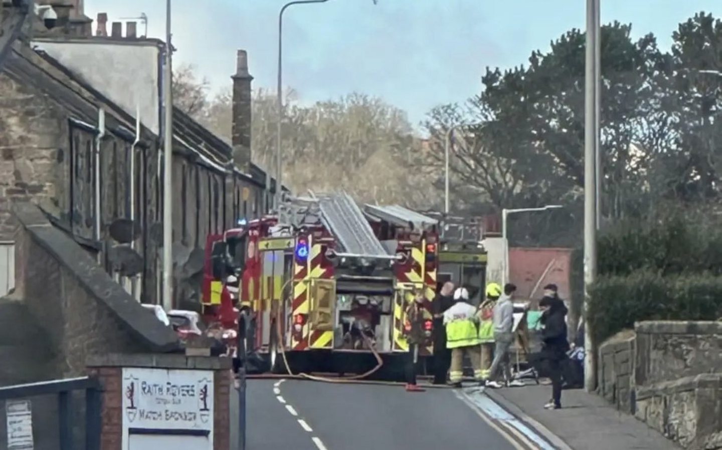 Fire crews tackle house fire in Kirkcaldy