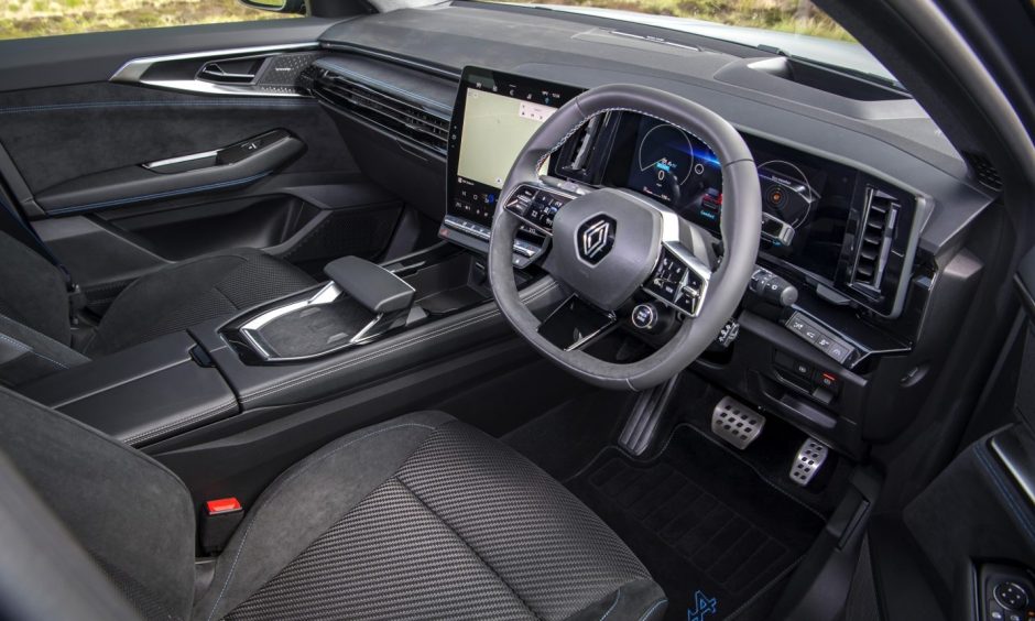 The front interior of the Renault Austral. 