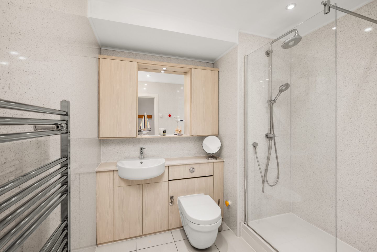 Waterfront apartment overlooking Broughty Ferry beach for sale