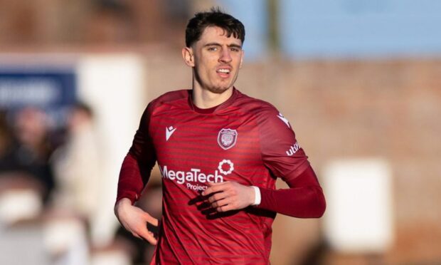 Loan star Charlie Reilly in action for Arbroath. Image: SNS