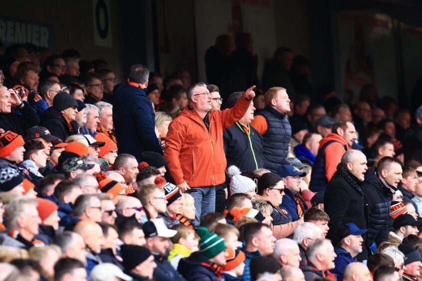 Disgruntled Dundee United fans