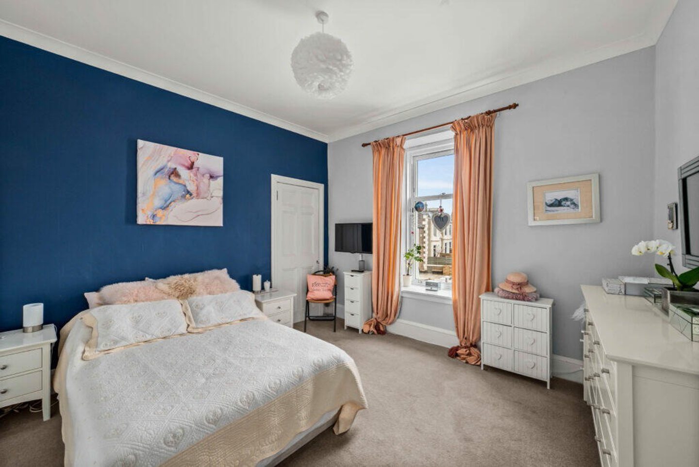 Flat at Broughty Ferry beach for sale