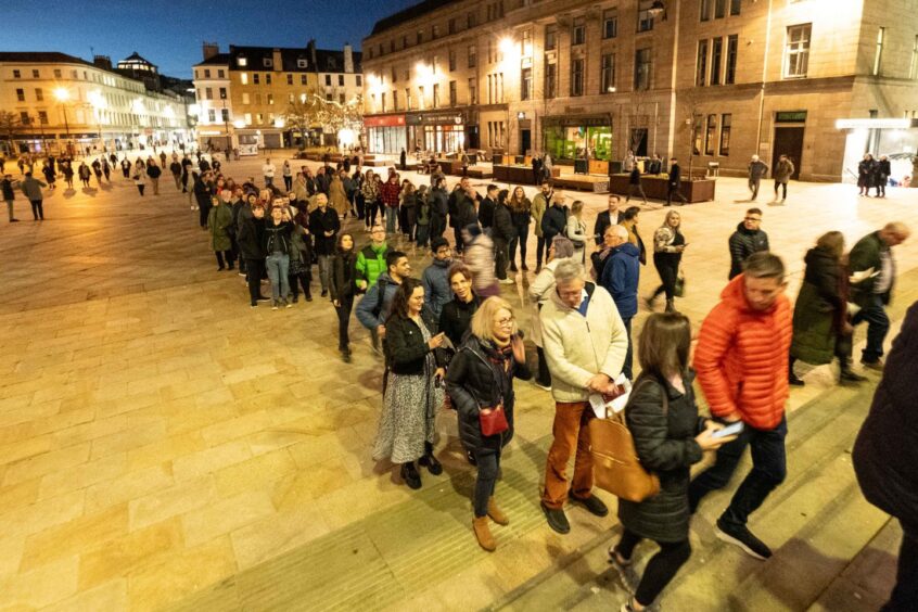 Queues form in Dundee city square before the Horizons tour show