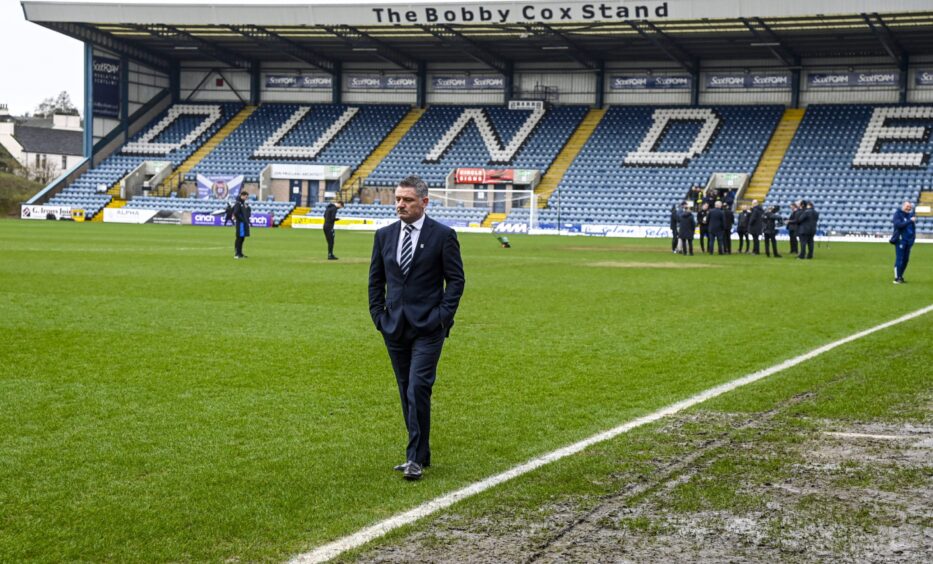 Game off for Dundee and manager Tony Docherty. Image: SNS