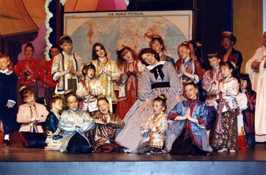 The King and I cast members with Agnes Boardman at Dundee's Whitehall Theatre in 1998.