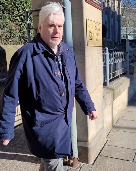 Ian Davidson leaves Dundee Sheriff Court