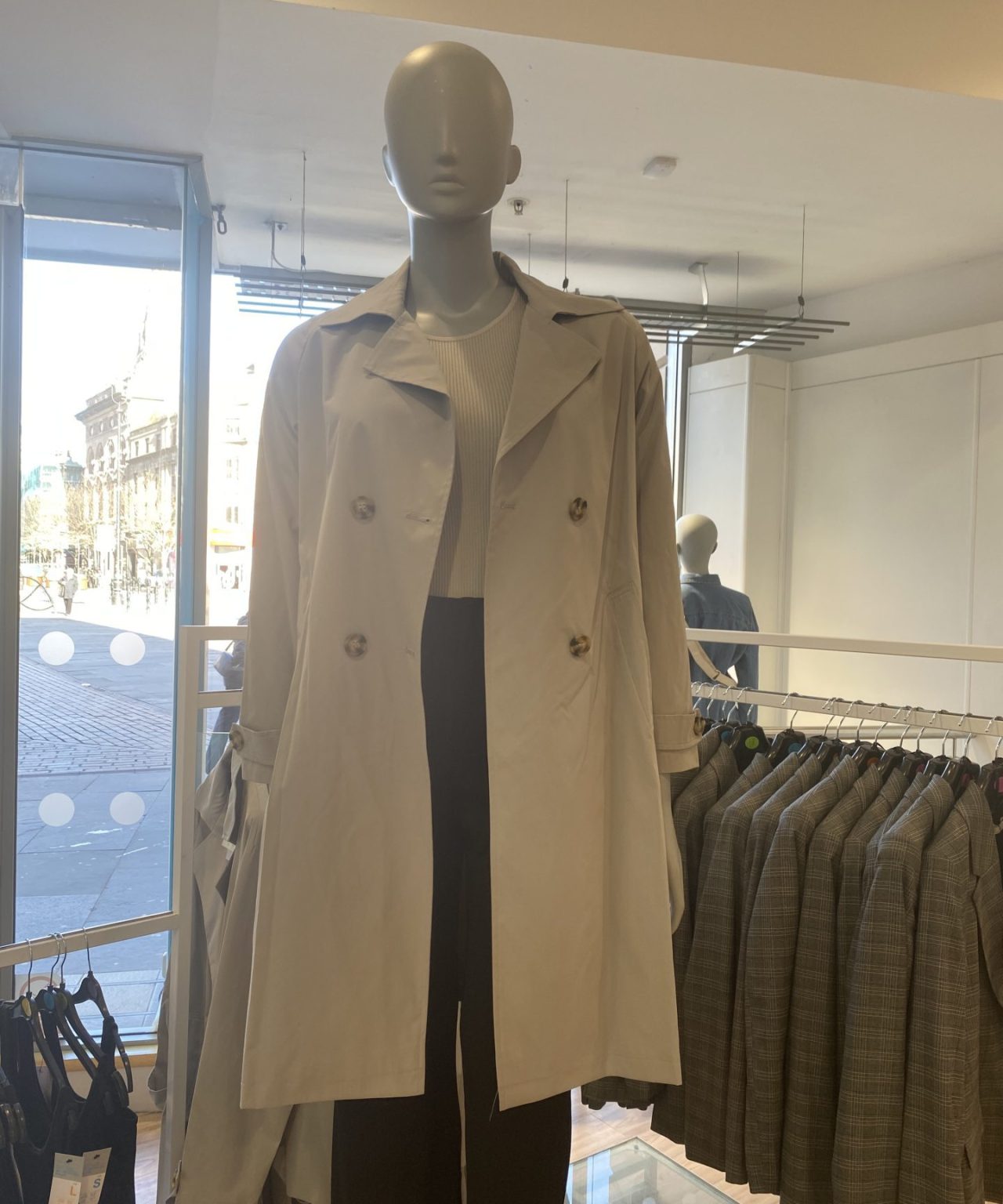 How to build spring fashion wardrobe in Dundee