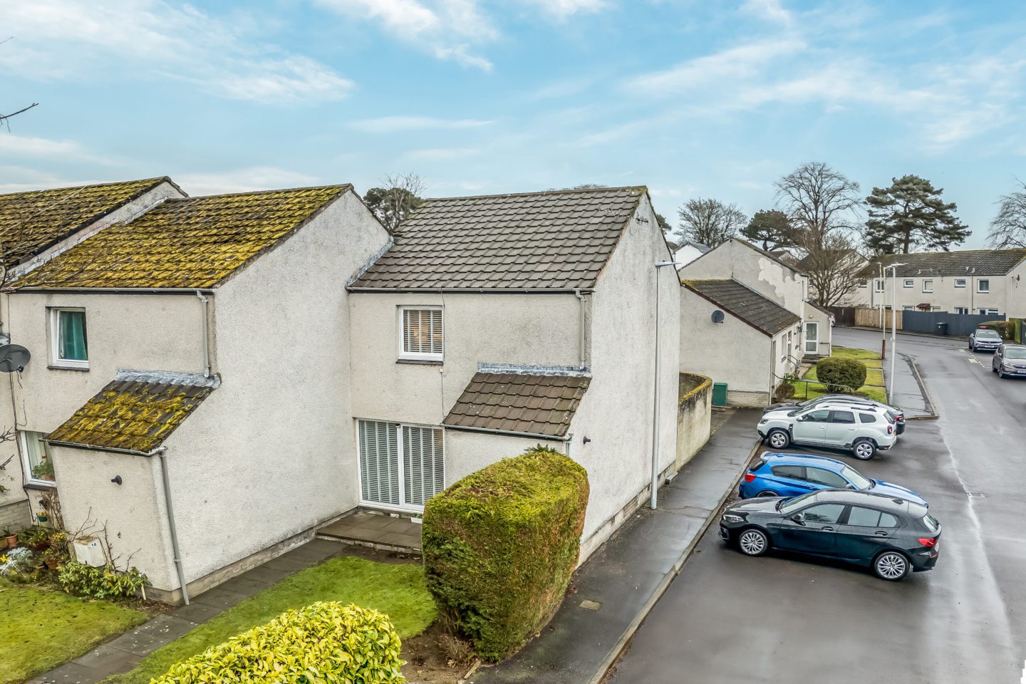 Chance to own endterrace villa in Broughty Ferry for £155k