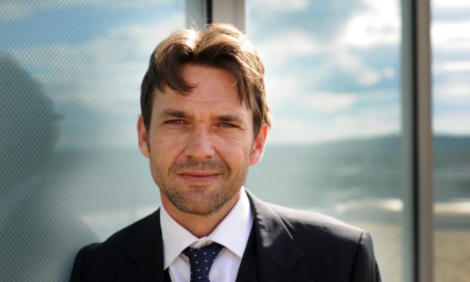 A head and shoulders shot of Dougray Scott, who is is heading to Kirkcaldy