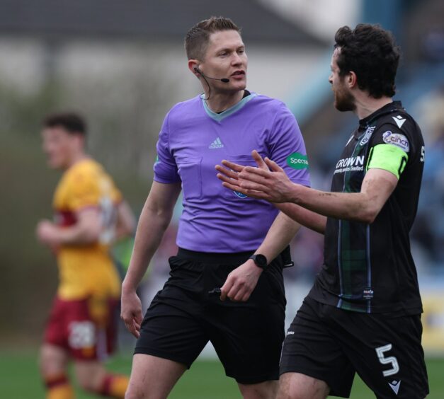 Joe Shaughnessy argues his case with referee David Dickinson. Image: Shutterstock/David Young