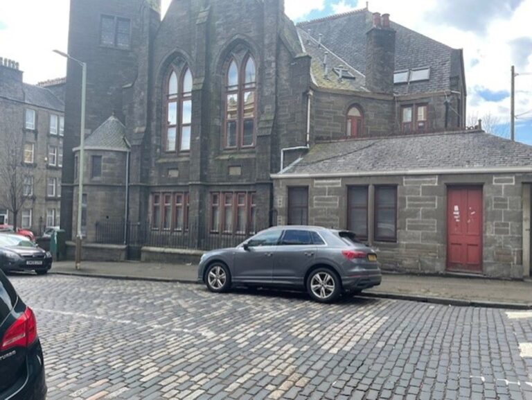 Park Avenue Medical Centre in Dundee for sale after closing