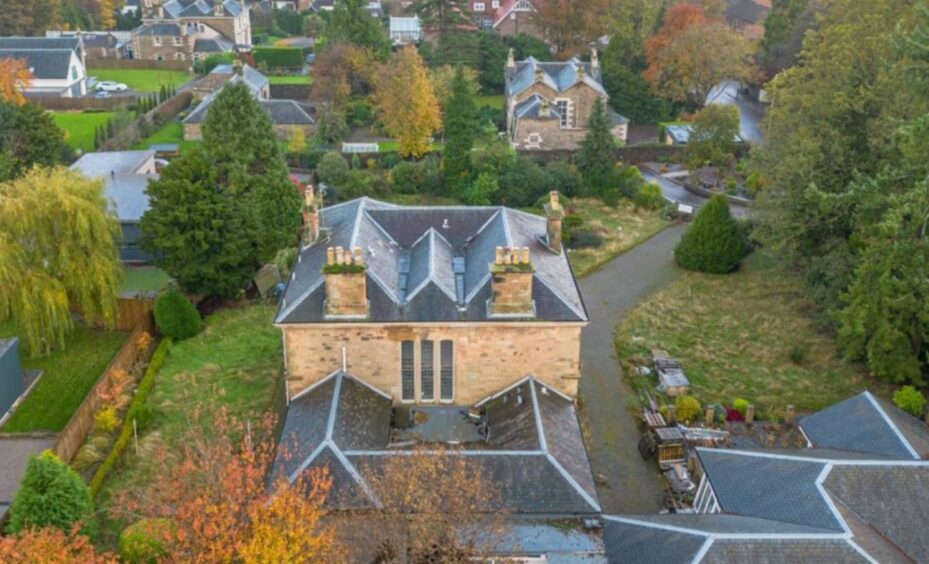 Another aerial image of 42 Victoria Rd, Broughty Ferry. 