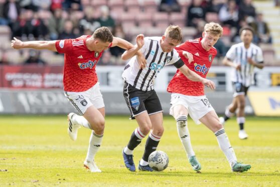 Dunfermline were held at home to Queen's Park. Image: Craig Brown/Dunfermline AFC.