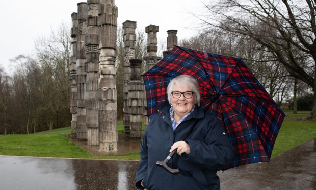 Linda Ballingall braves the rain to show us her 5 favourite things about Glenrothes.