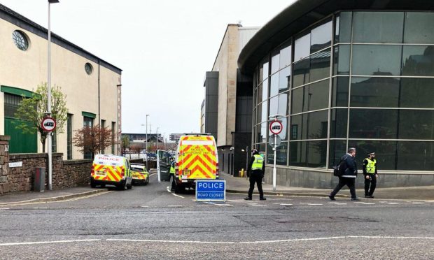 Police have shut East Whale Lane in Dundee shut next to the Olympia. Image: James Simpson/DC Thomson