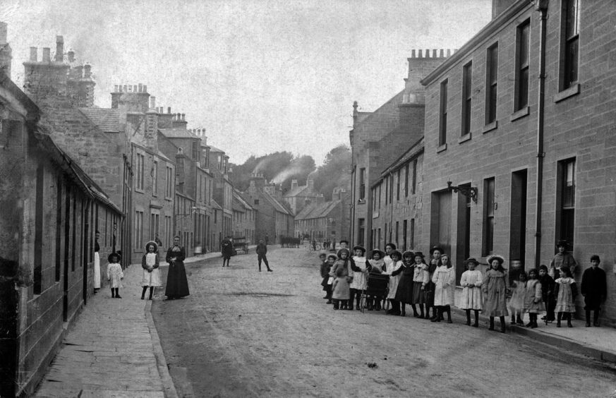 Children in a Brechin street after the turn of the century.