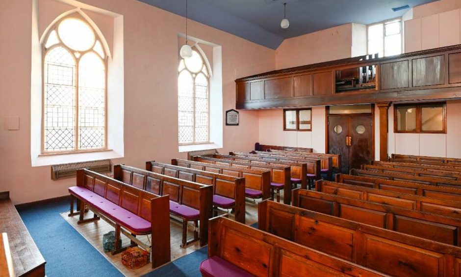 Viewing platform at Kilspindie Church, Errol.