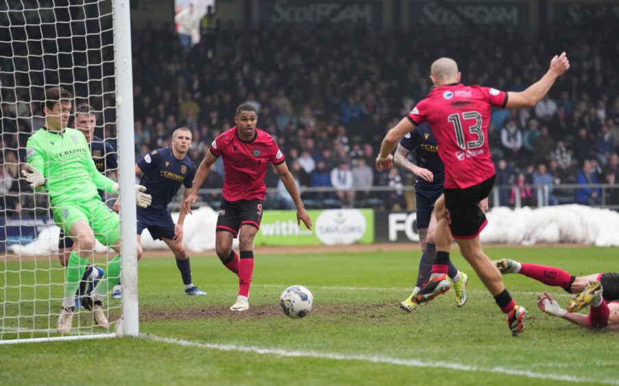 Alex Gogic makes it 1-0 in the first half. Image: David Young/Shutterstock