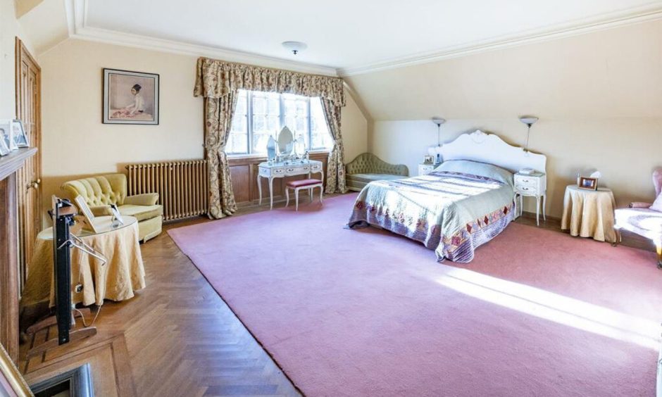 Bedroom at Endrick Lodge in Stirling.