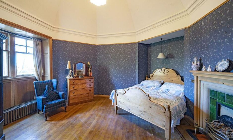 Bedroom at Endrick Lodge in Stirling.