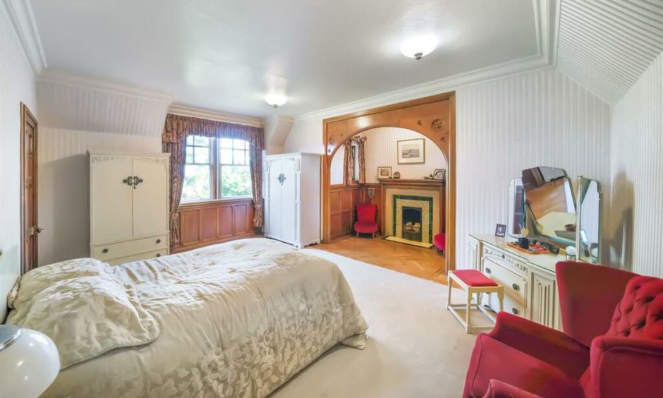 Bedroom at Endrick Lodge in Stirling.