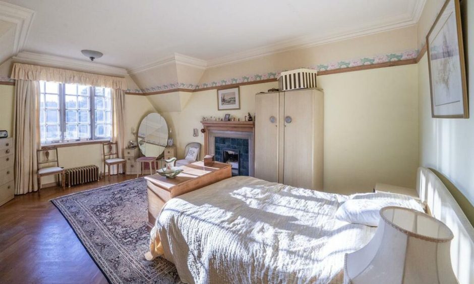 Bedroom at Endrick Lock in Stirling.