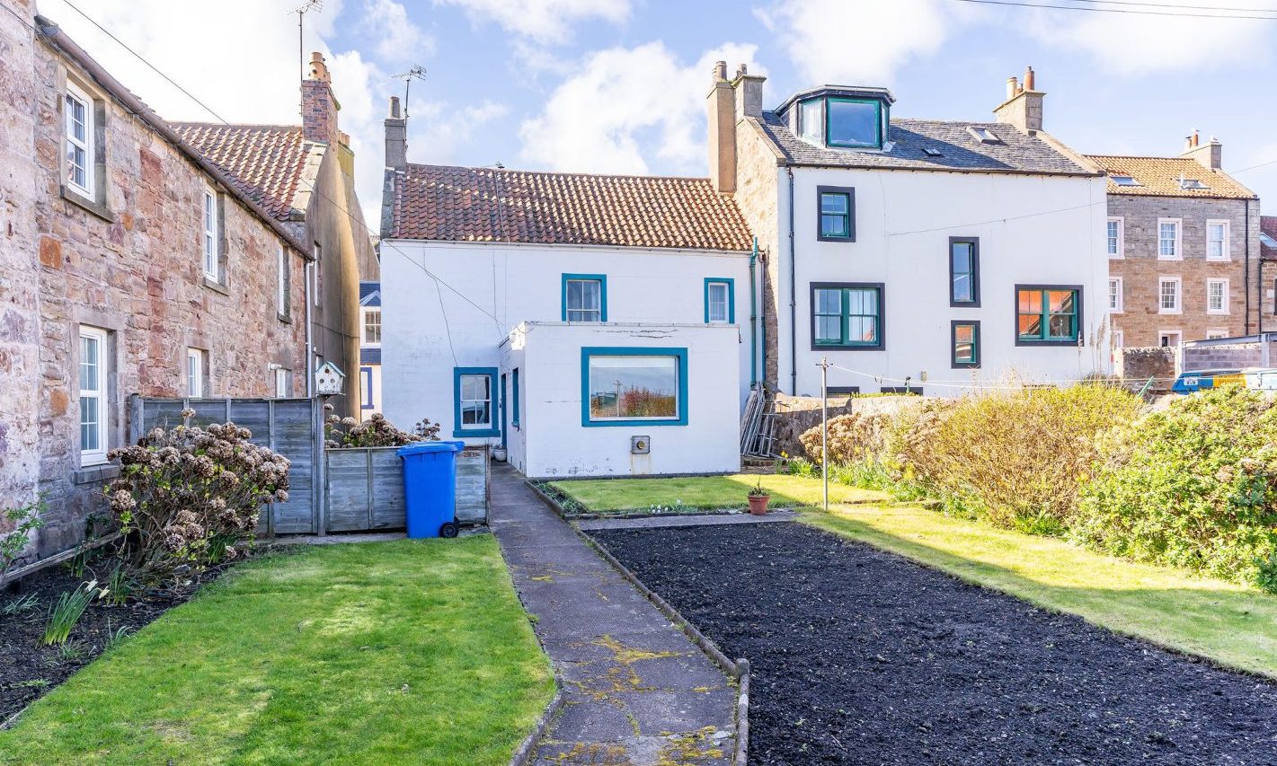 For sale East Neuk fixerupper with direct beach access for £295k