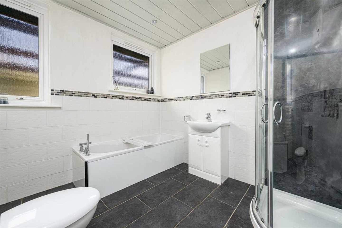 Dundee 5bedroom home for sale for less than £300k has price cut