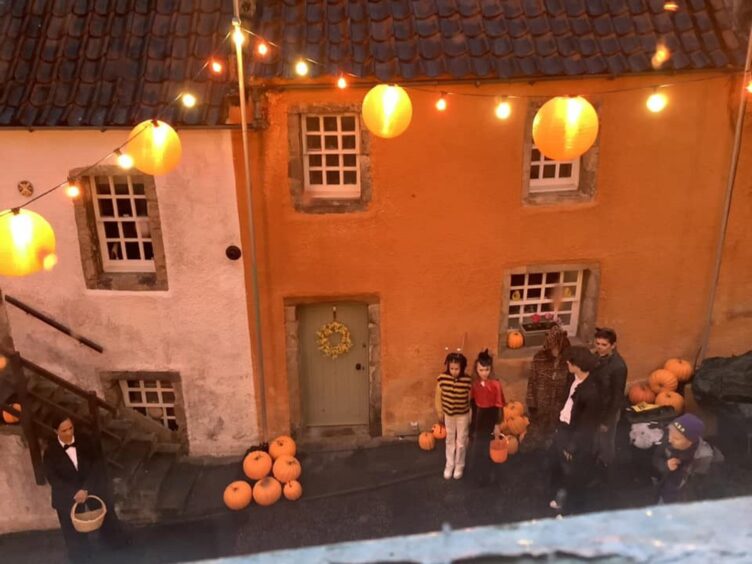 Filming of the new Netflix series - Peter - in Culross.