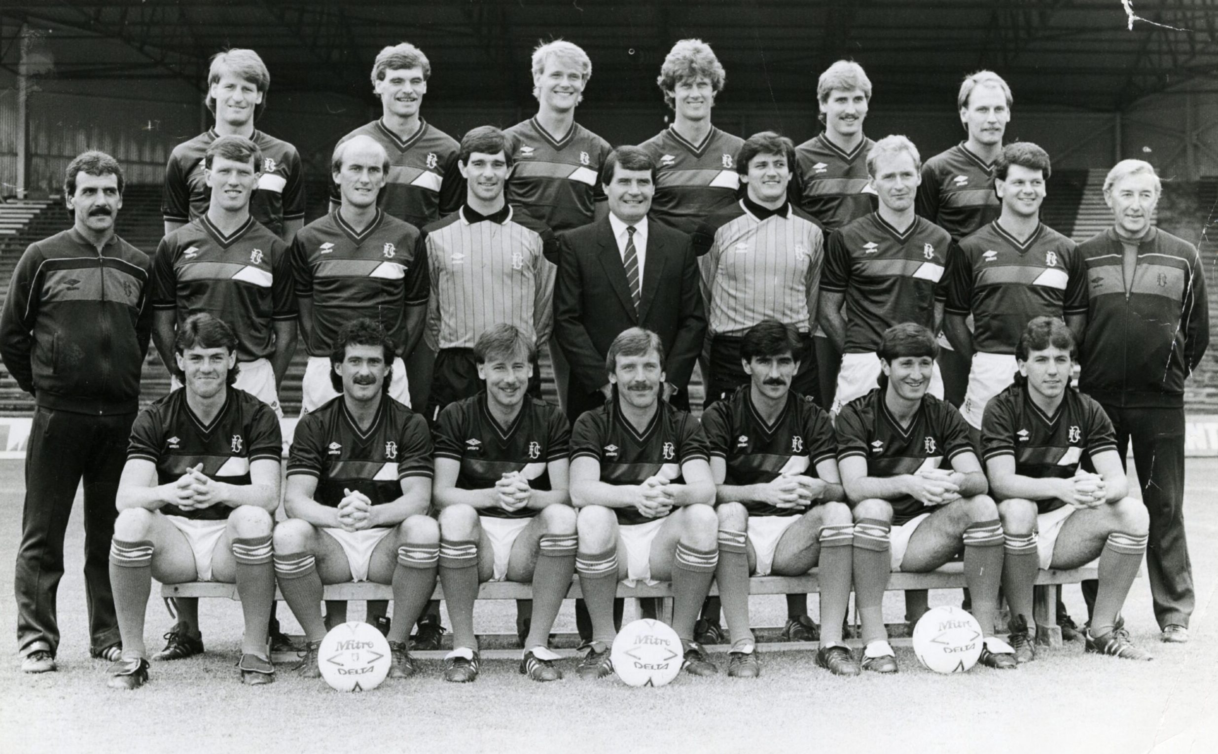 The Dundee FC team photo, featuring the 1985/86 strip
