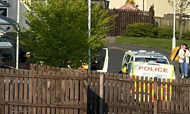 To go with story by Laura Devlin. Police seeking to trace man in Dunfermline after 'incident' Picture shows; Police in Dunfermline residential area . Dunfermline . Supplied by Fife Jammer Locations  Date; 03/05/2024