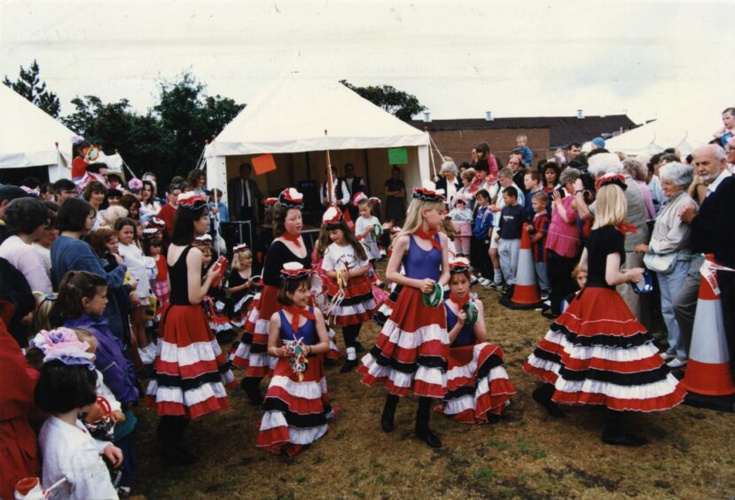 Western Line Dancers at Broughty Ferry Gala in July 1996. 