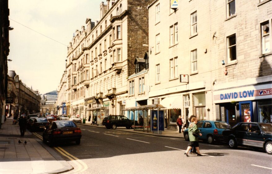 The exterior of the David Low shop on the right of Commercial Street, Dundee, in 1998.
